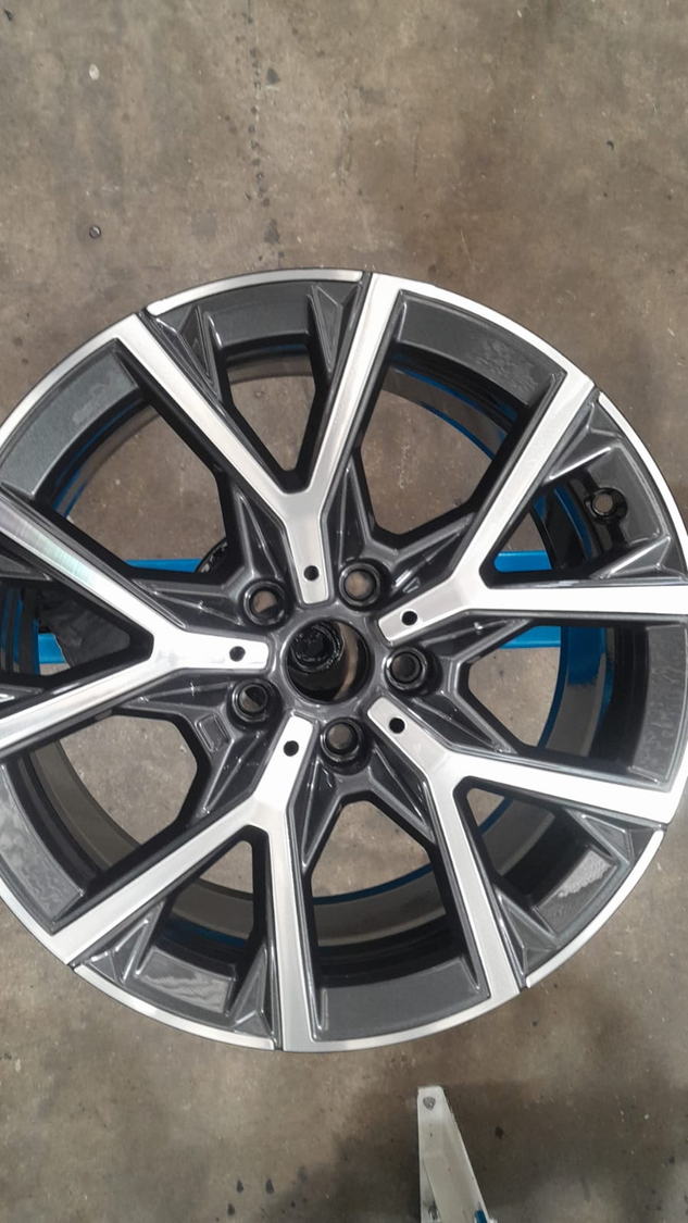 Workshop photo 0022 alloy wheel refurbishment photo