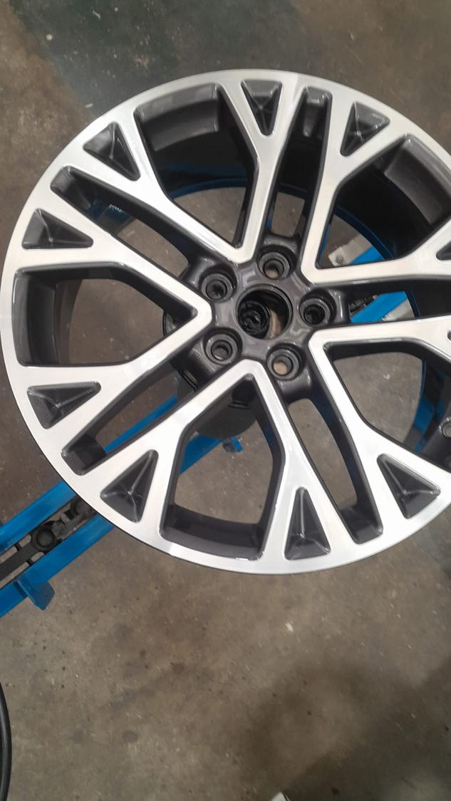 Workshop photo 0023 alloy wheel refurbishment photo