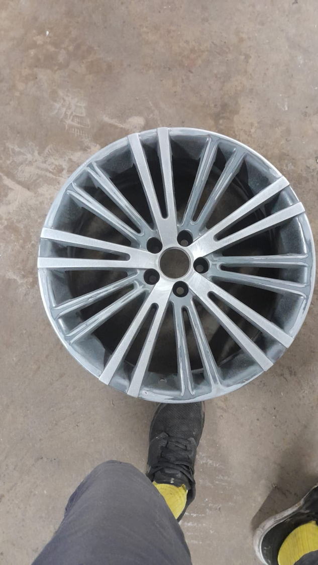 Workshop photo 0033 alloy wheel refurbishment photo