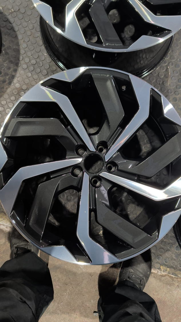 Workshop photo 0064 alloy wheel refurbishment photo