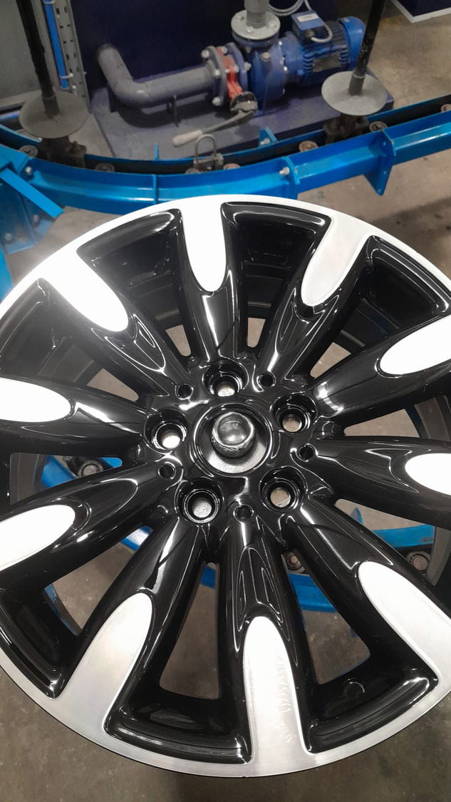 Workshop photo 0014 alloy wheel refurbishment photo
