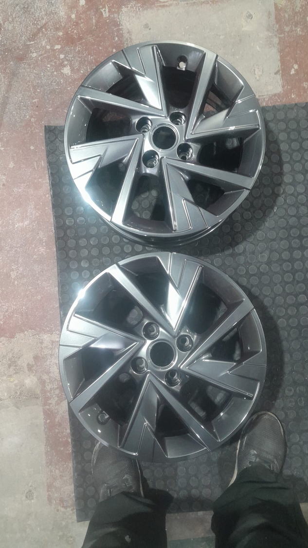 Workshop photo 0025 alloy wheel refurbishment photo