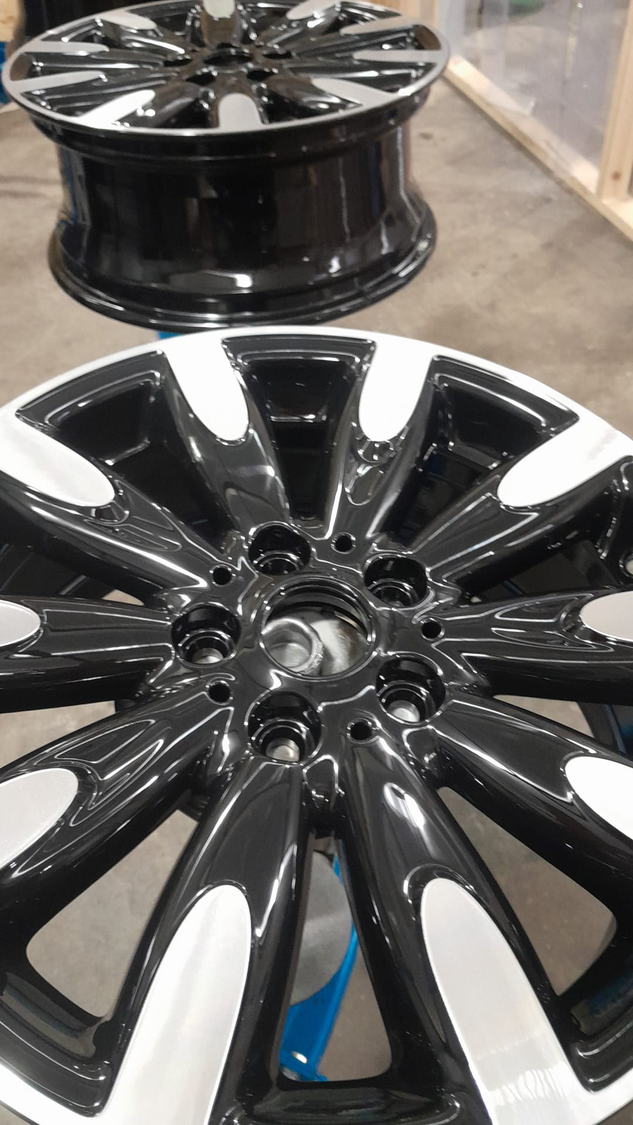 Workshop photo 0026 alloy wheel refurbishment photo