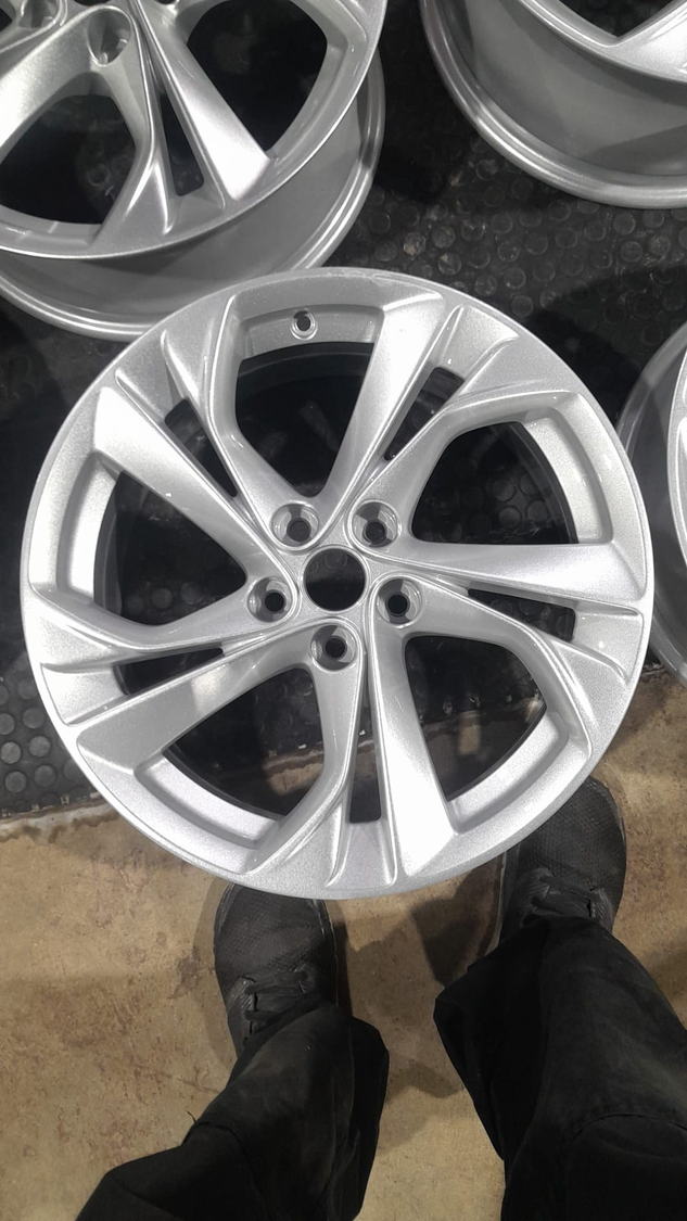 Workshop photo 0032 alloy wheel refurbishment photo