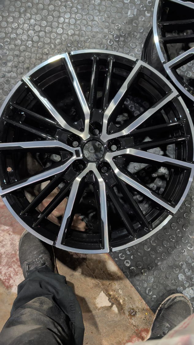 Workshop photo 0036 alloy wheel refurbishment photo