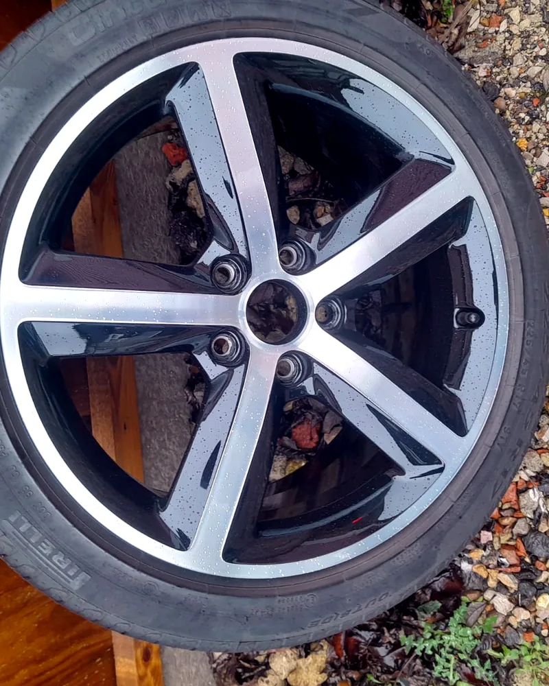 Five-spoke wheel angle