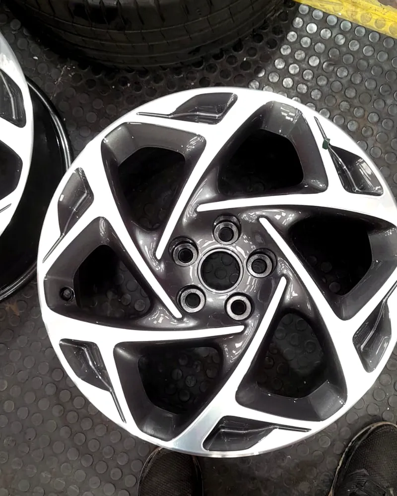 Five-spoke repair finish